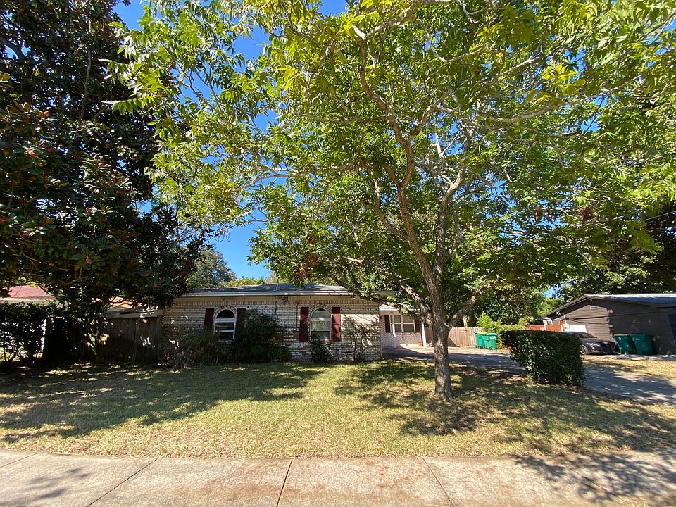 1st image of 613 Mountain Dr