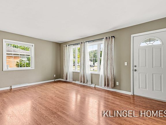 4th image of 461 W Hile Rd