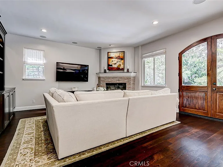 3005 N Poinsettia Ave — Photo 18