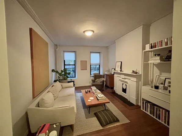 232 East 77th Street image 1 of 5