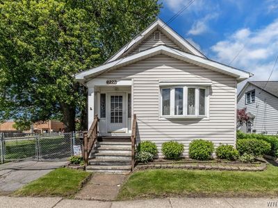 222 Helen St, Cheektowaga, NY, 14206