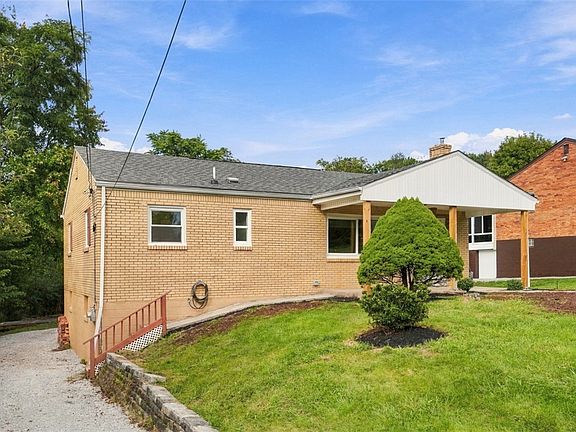 3rd image of 26 Sterling Dr