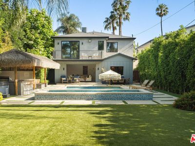 15025 Valleyheart Dr, Sherman Oaks, CA, 91403