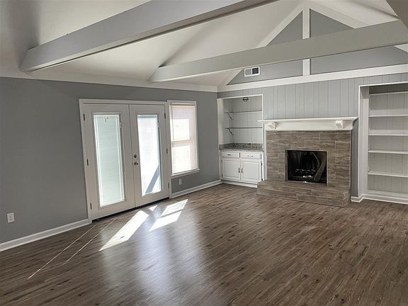 4th image of 6025 McQueen Dr