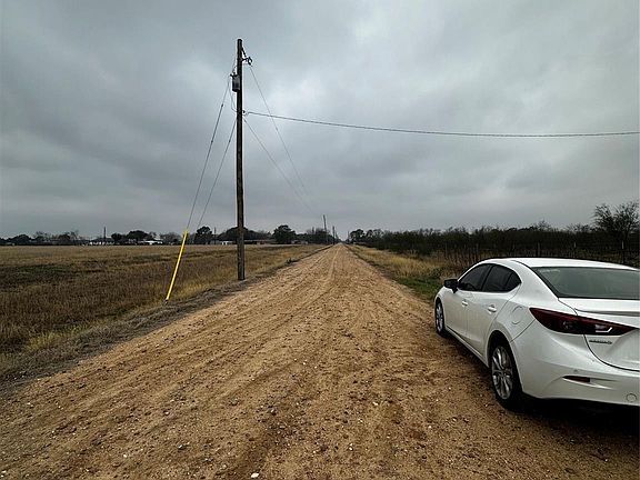 2nd image of 7413 Vojt Rd