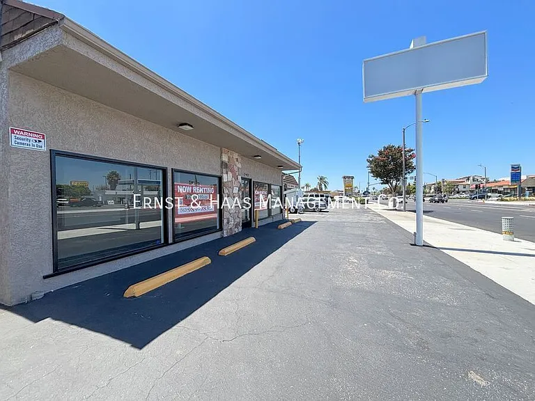 9422 Alondra Blvd — Photo 1