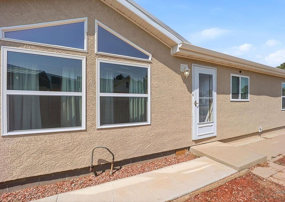 1st image of 804 7th St