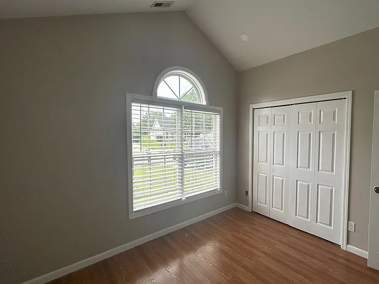 Front right bedroom