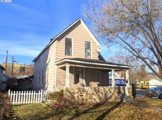 1612 6th St, La Grande, OR 97850