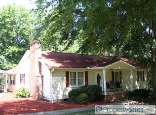 527 Green Meadows Cir, Fountain Inn, SC 29644