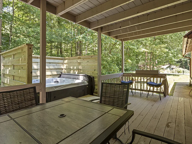 Turnberry Dr — Photo 30