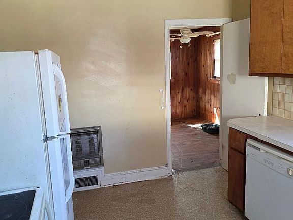 4th image of 1358 Farragut Ave