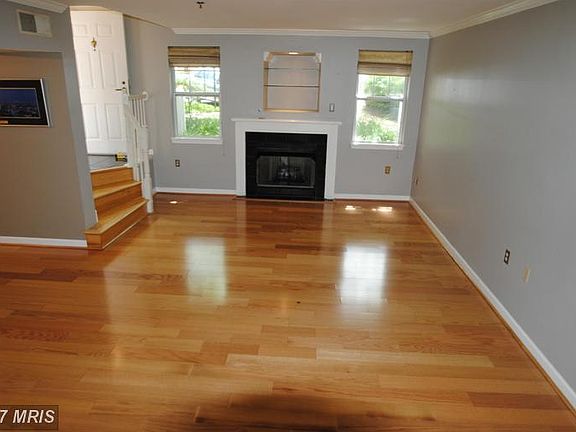 5th image of 1641 International Dr #Townhouse 22