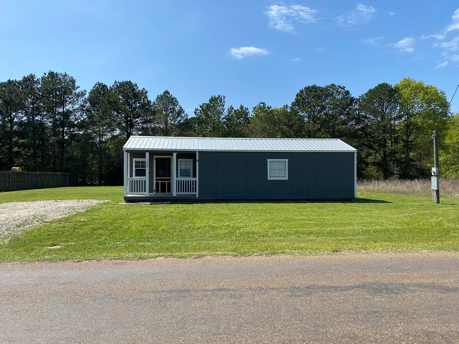 1 bed, 640 sqft, $995 — Photo 1