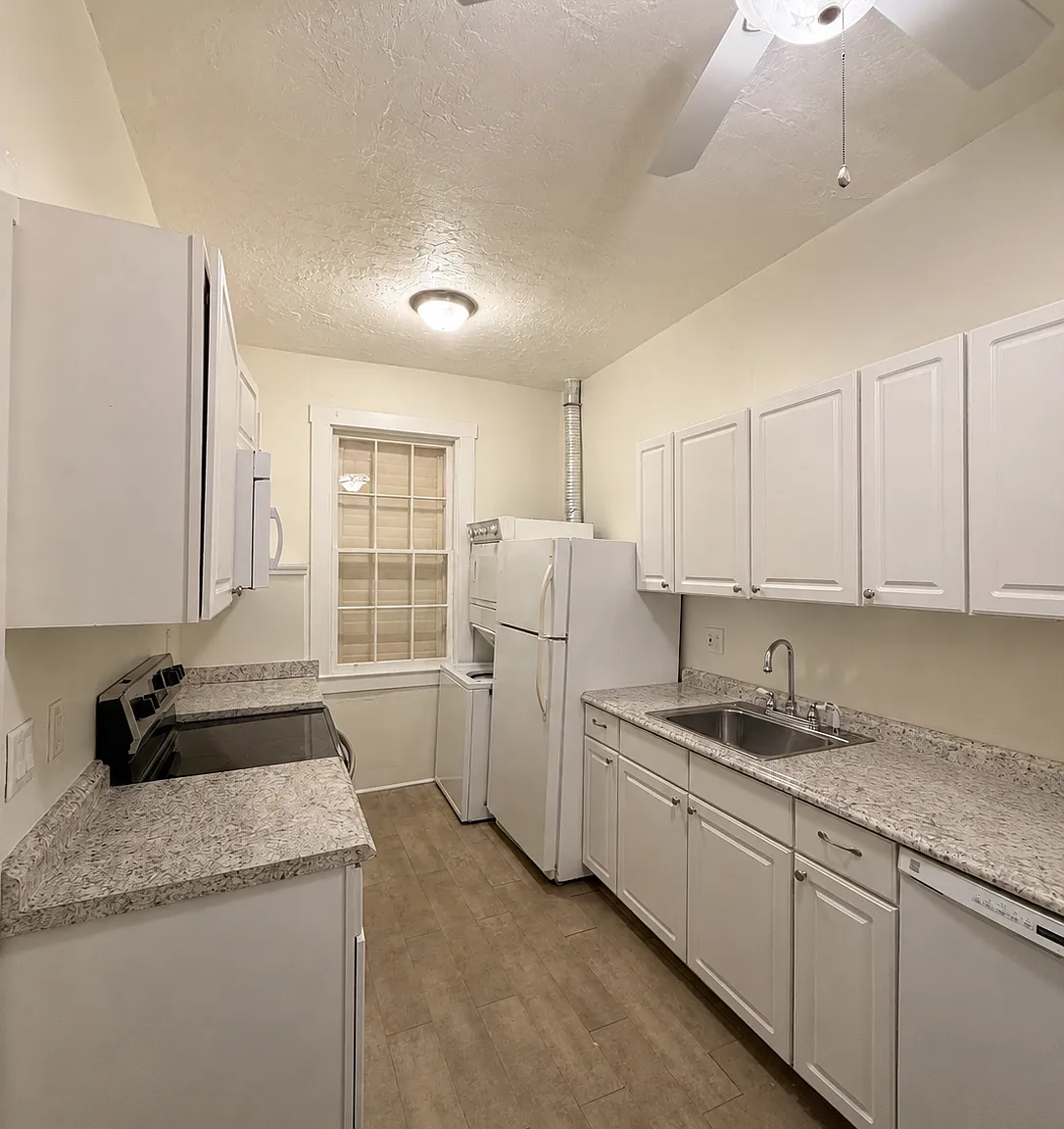 2 bed, 1000 sqft, $2,000 — Photo 4