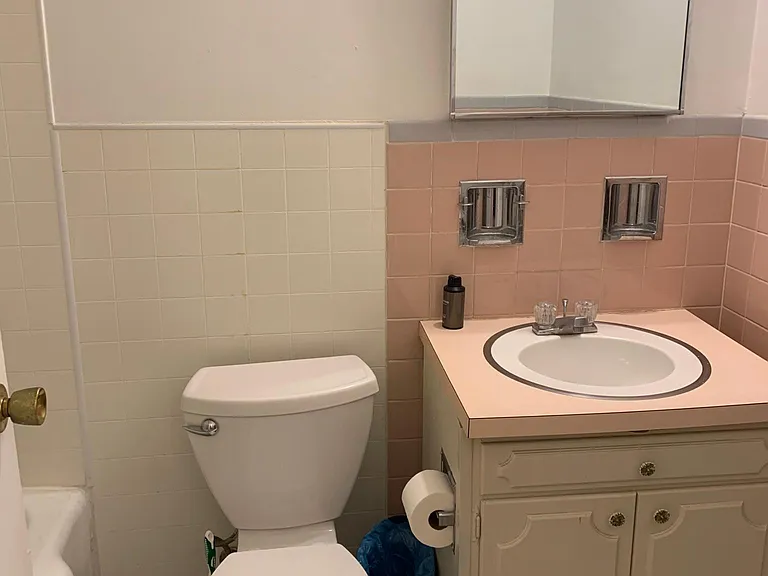 112 Washington Pl #16J — Photo 6