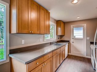 15706 1st Ave NE #15706, Seattle, WA 98155