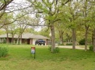 611 Oak Springs Dr, Edmond, OK 73034