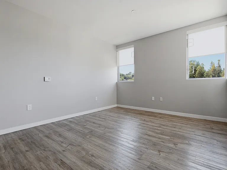 16300 Ventura Blvd #403 — Photo 10