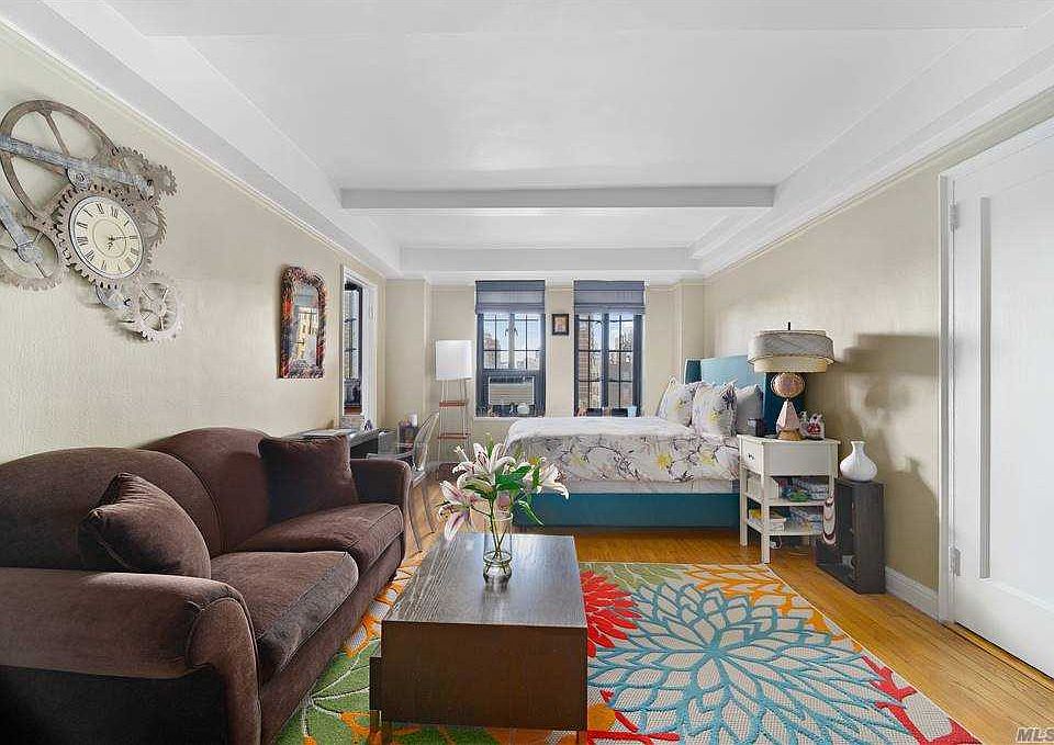 1st image of 201 W 16th St #Penthouse Penthouse