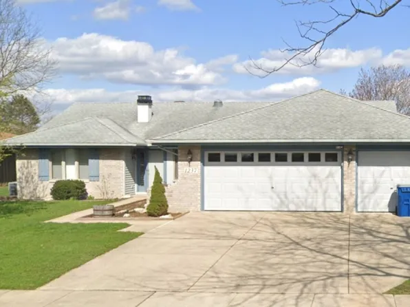 1237 Lynnfield Ln, Bartlett, IL 60103