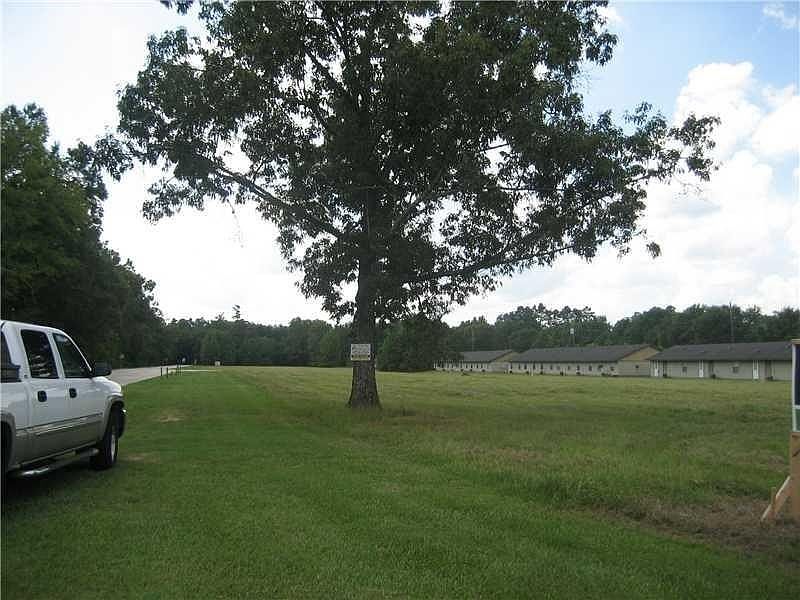 2nd image of Club Deluxe Rd