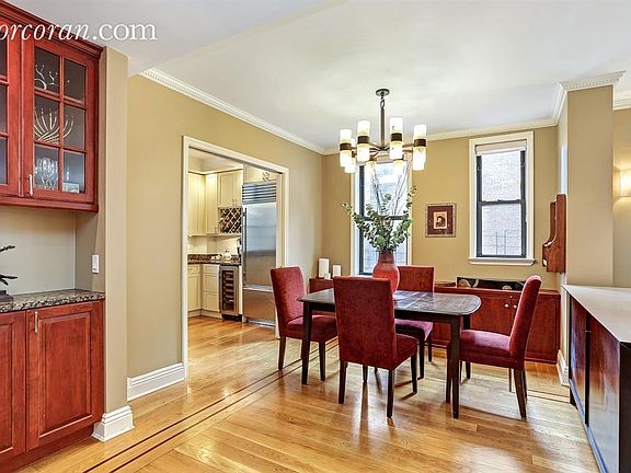 2nd image of 514 W End Ave #8A9A