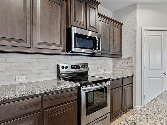 4th image of 1115 Dublin Dr