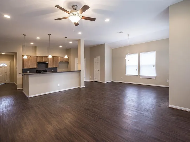18702 Shay Ln — Photo 7