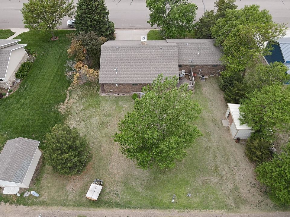 305 S Adams St, Grinnell, KS 67738 Zillow