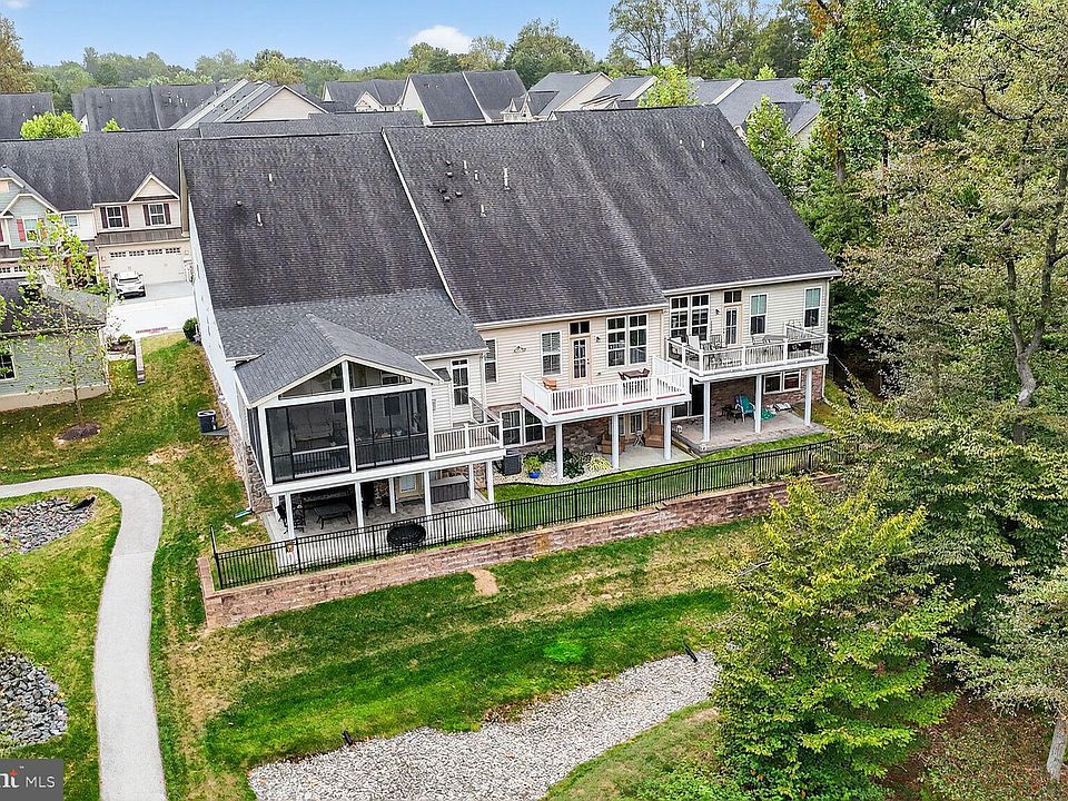 2nd image of 6426 Park Forest Cir