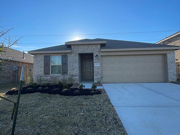 Single story home, 3 br, 2 bath with office