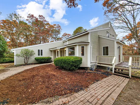 61 Bramblebush Drive, Cotuit, MA 02635