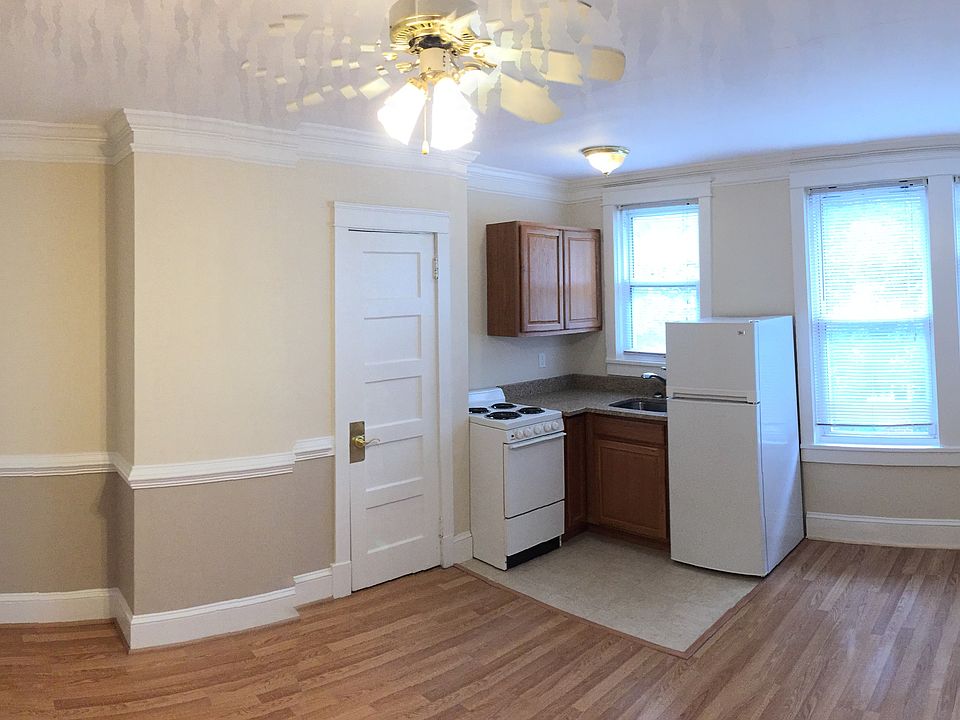 2nd image of 812 William St APT 7