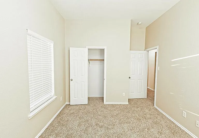 4009 Hidden Meadow Ct — Photo 39