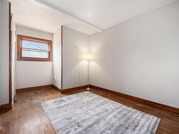 3rd image of 93 30th St S