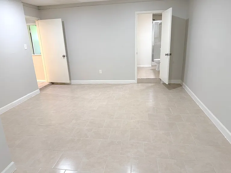 534 Glenvale Dr — Photo 16