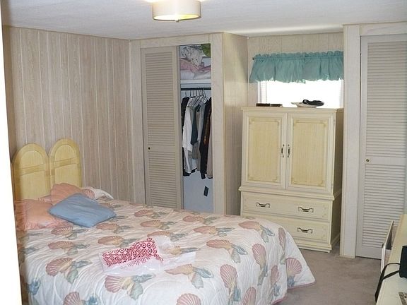 large master bedroom