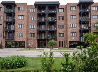 9335 Landings Ln UNIT 201, Des Plaines, IL 60016