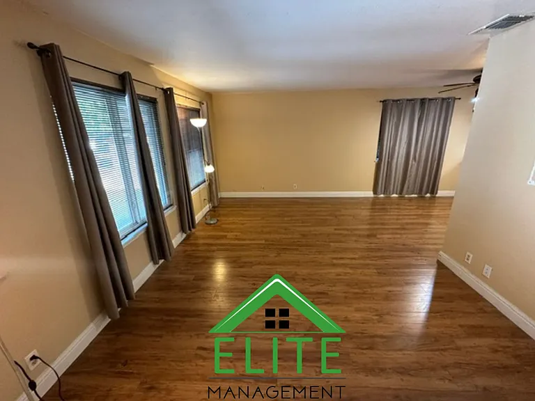 2901 Davenport Way — Photo 5