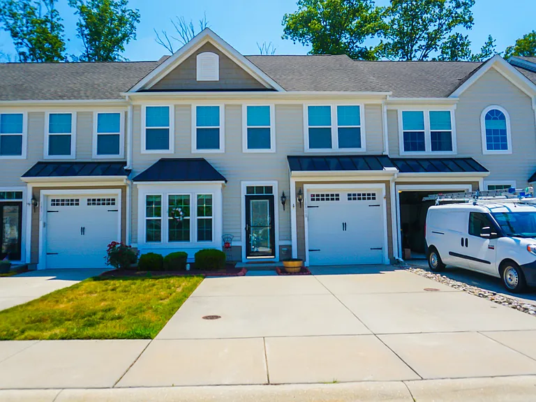 18908 Timbercreek Dr — Photo 2