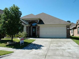 218 Fountainview Dr, Euless, TX 76039