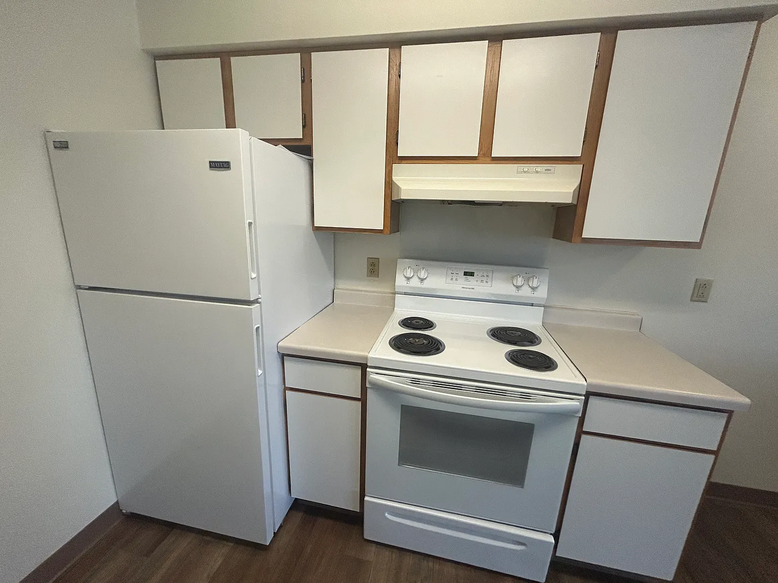 2 bed, 846 sqft, $1,085 — Photo 2