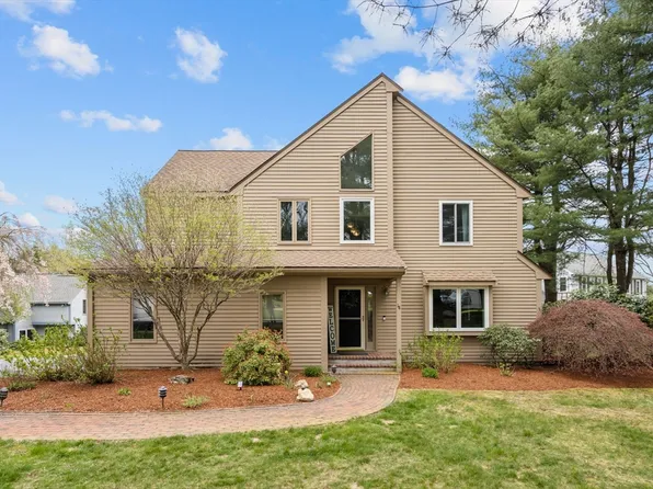 18 Monterey Ln, Framingham, MA 01701