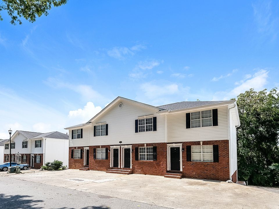 003-photo-front-view-14803487