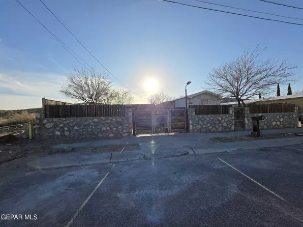 211 Carrizo Dr, Sunland Park, NM 88063