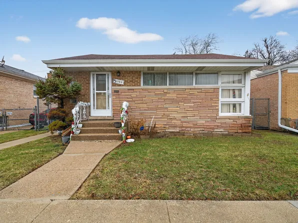 3703 Butterfield Rd, Bellwood, IL 60104