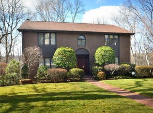 448 Woodland Hills Dr, Pittsburgh, PA