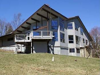 2nd image of 9 Headland Rd