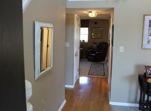 5th image of 10436 Alexia Dr